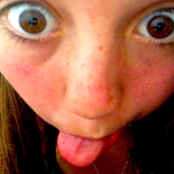 Meet your Posher, Holly - Picture 1 of 1